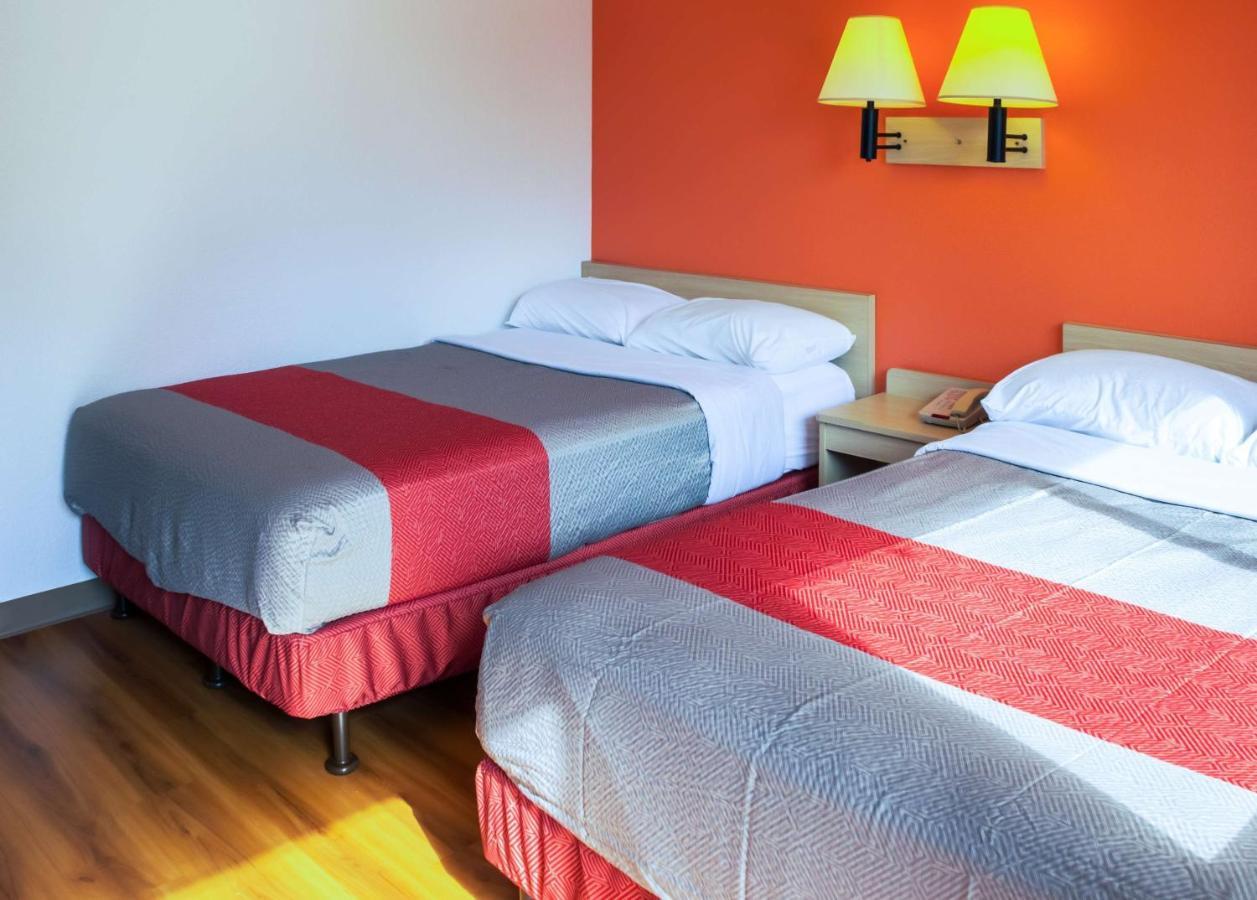 Motel 6-Porterville, Ca Екстериор снимка