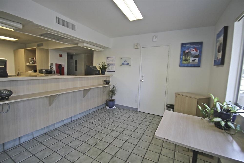 Motel 6-Porterville, Ca Екстериор снимка