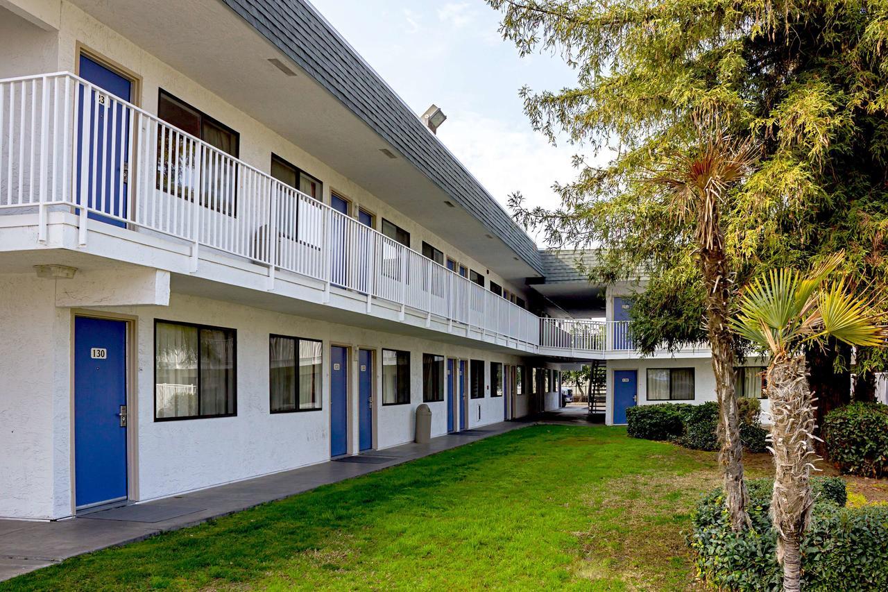 Motel 6-Porterville, Ca Екстериор снимка