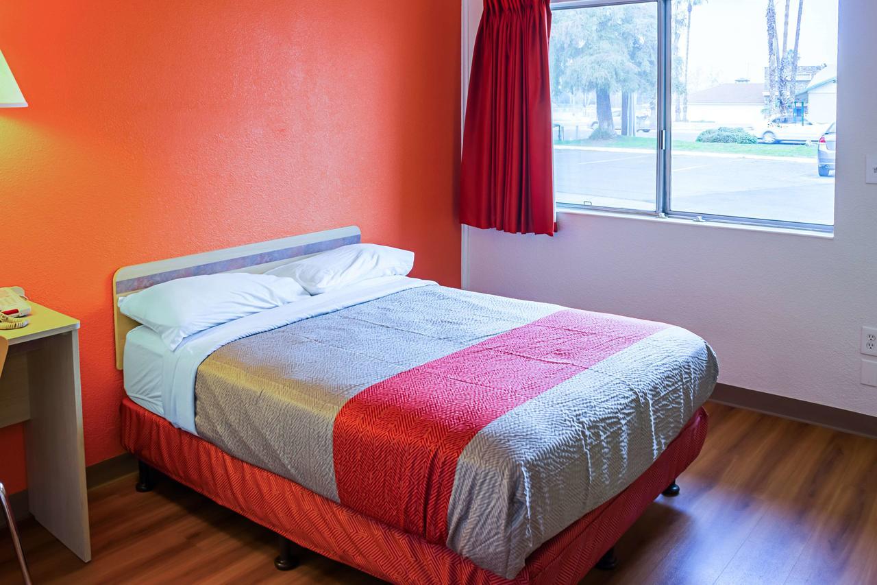 Motel 6-Porterville, Ca Екстериор снимка
